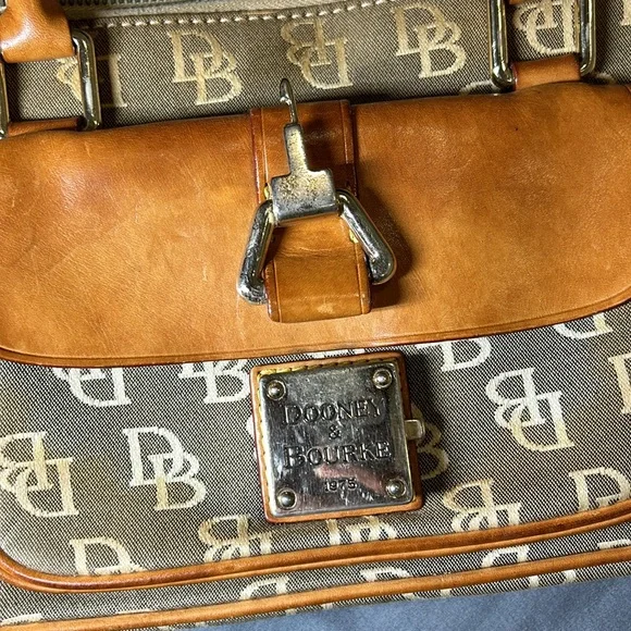 Dooney & Bourke 1975 - Picture 15 of 15